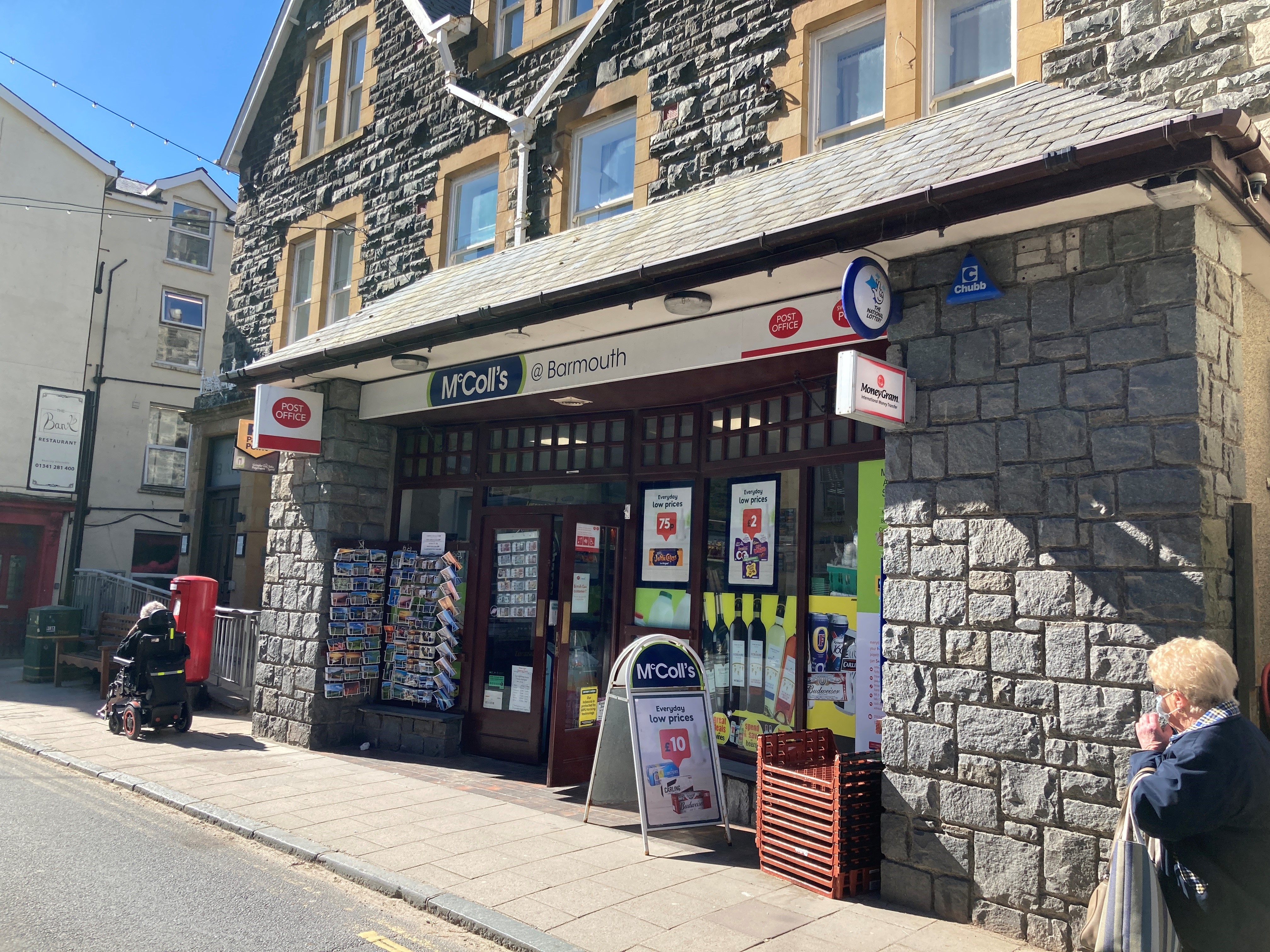 Photo of 2 Bank Place LL42 1DW