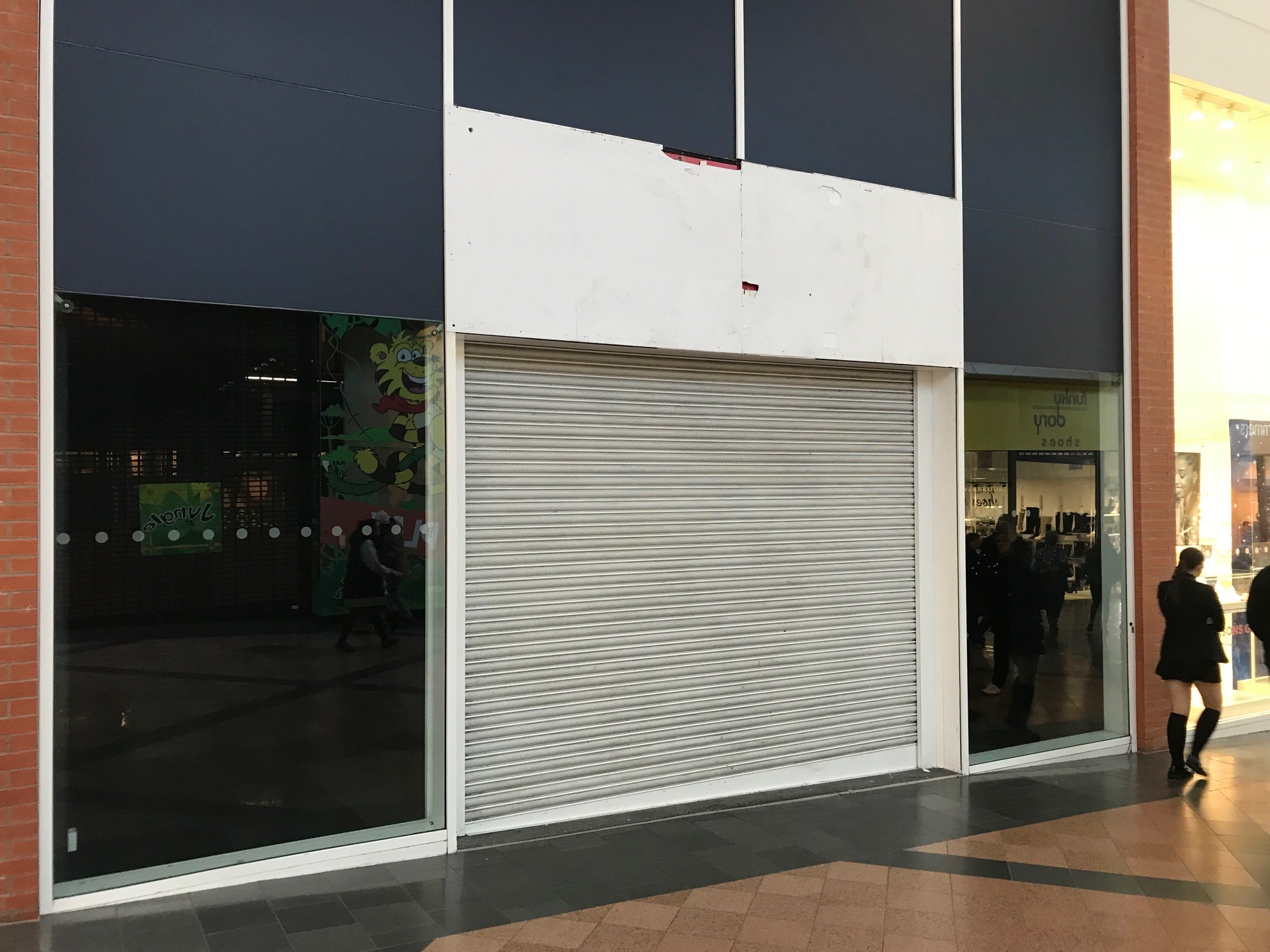 Photo of Unit SU7, Golden Square Shopping Centre