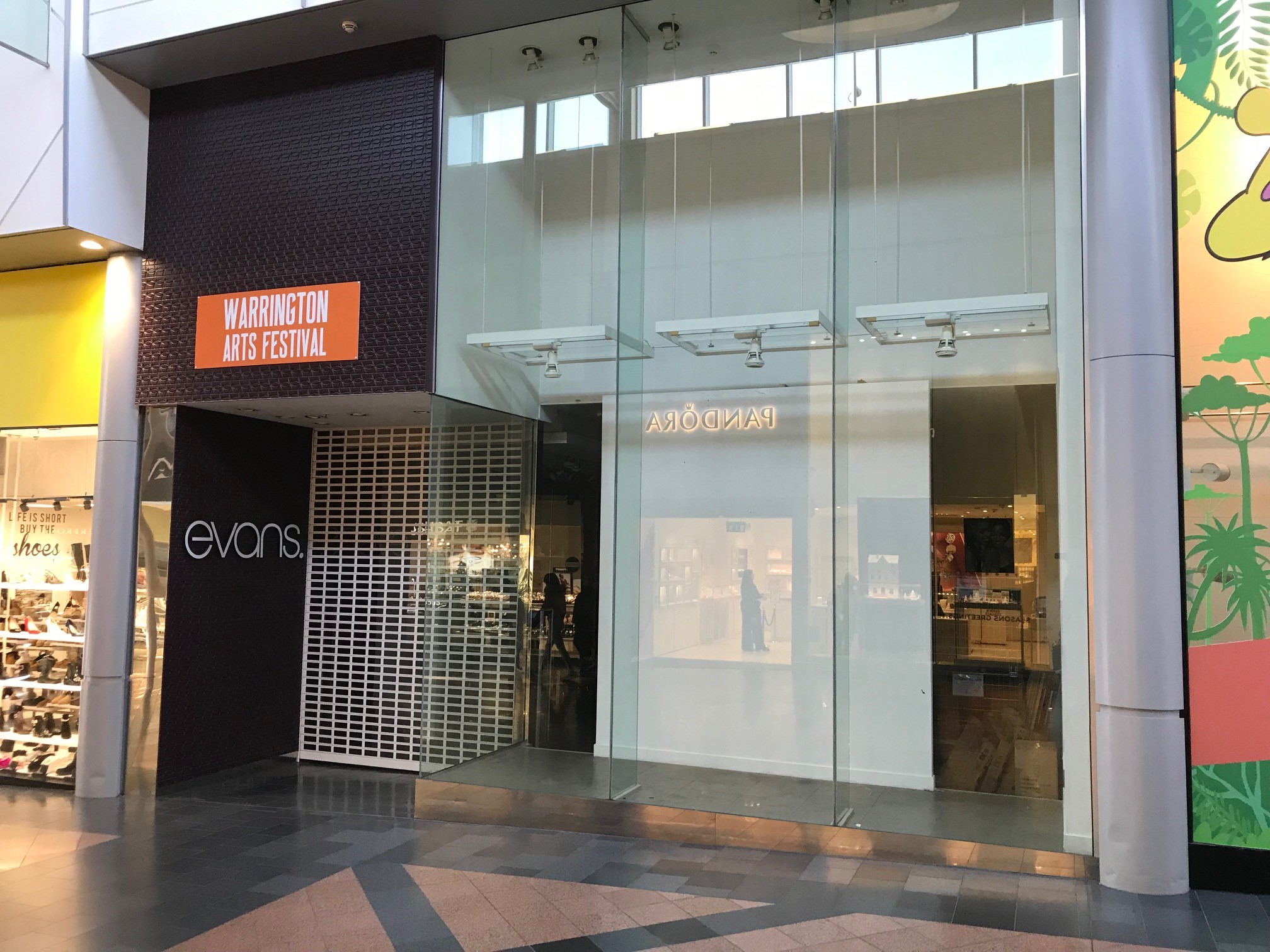 Photo of Unit SU53, Golden Square Shopping Centre