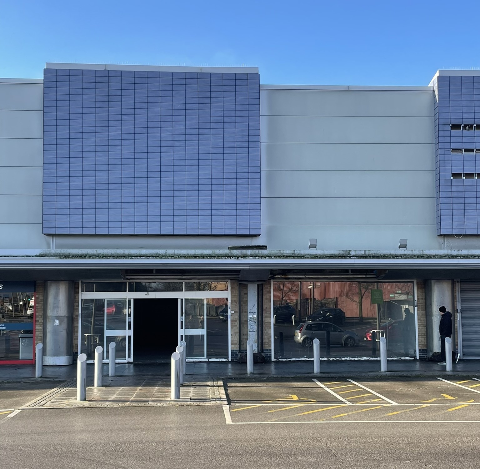 Photo of Unit F, 4 Greenside Retail Park