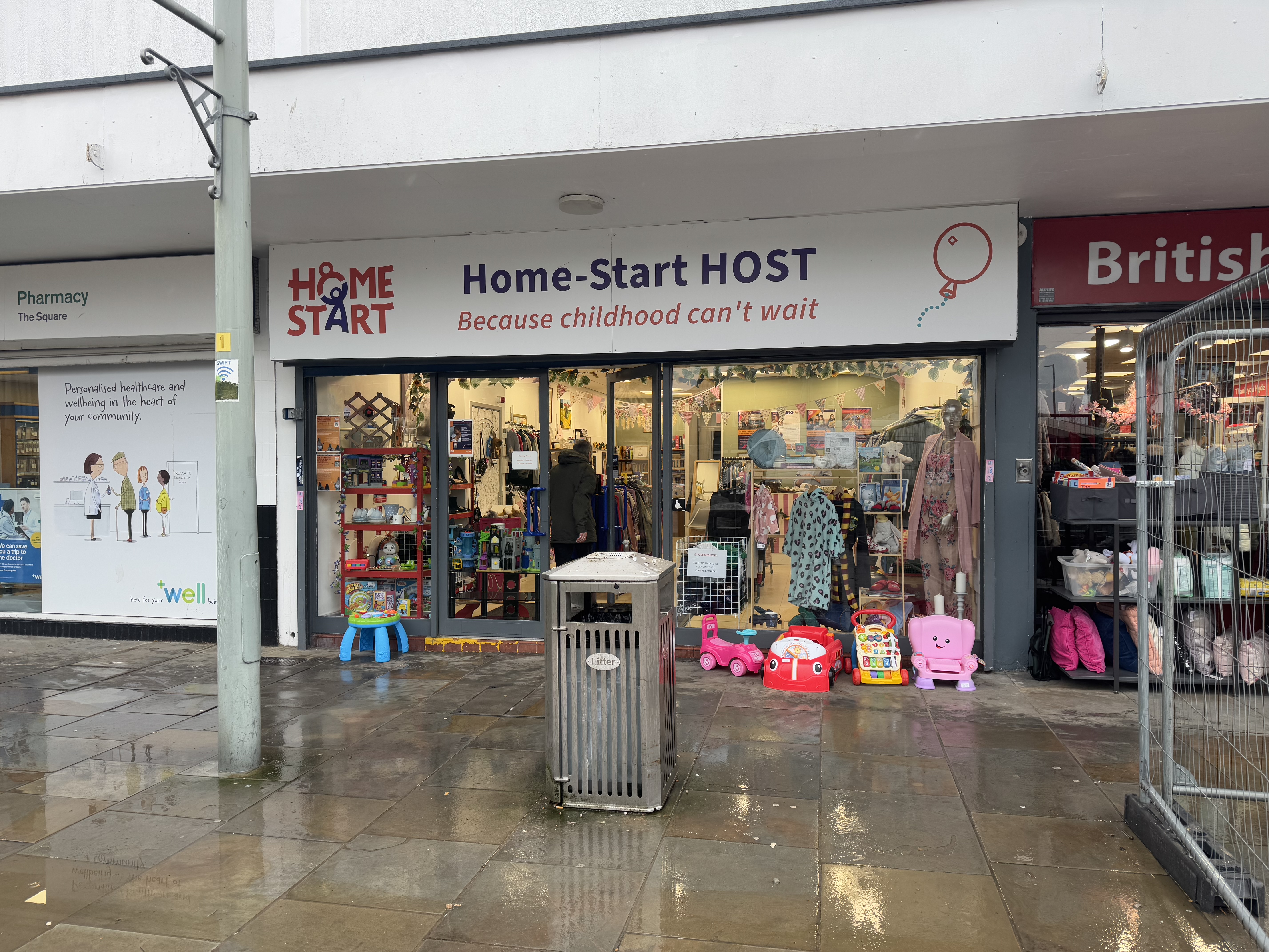 Photo of 2 The Square, Clarendon Square Shopping Centre