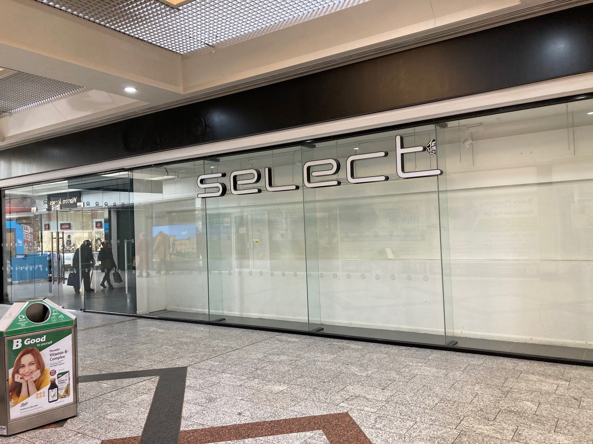 Photo of Unit 31-32, Ankerside Shopping Centre