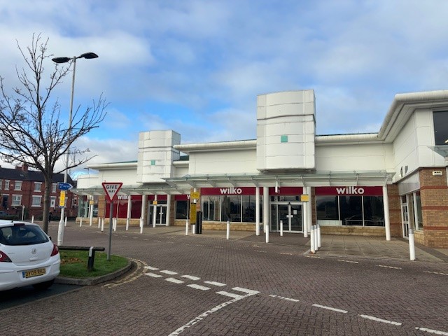 Photo of Unit 1 & 2 Island Green Retail Park LL13 7LW