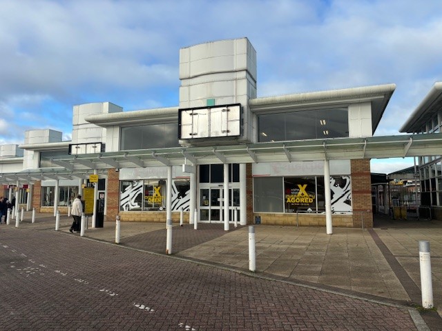 Photo of Unit 3 & 4 Island Green Retail Park LL13 7LW